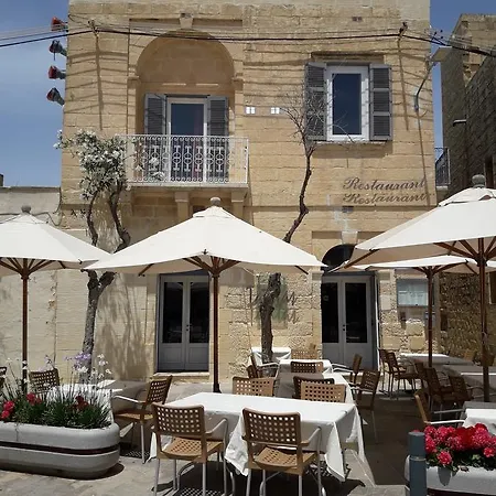 Townhouse Boutique And Restaurant *