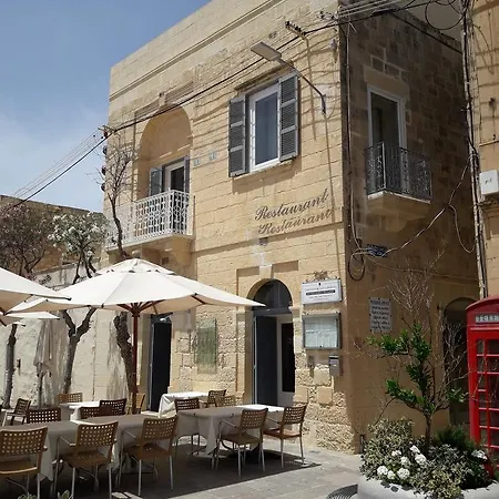 Townhouse Boutique And Restaurant Bed & Breakfast