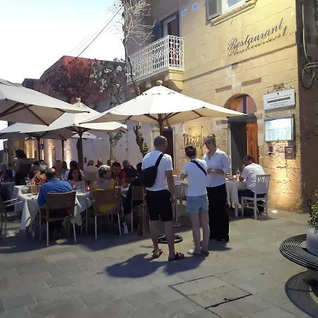 ベッド・アンド・ブレックファスト Townhouse Boutique And Restaurant *