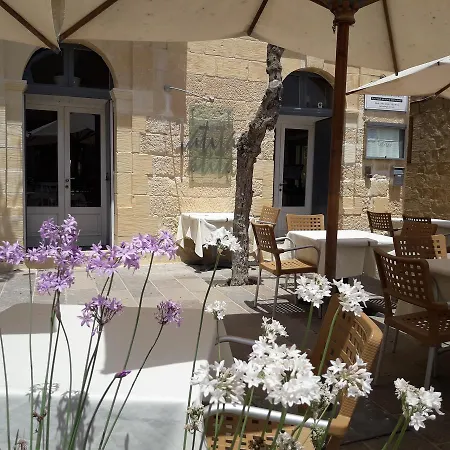 Bed & Breakfast Townhouse Boutique And Restaurant *
