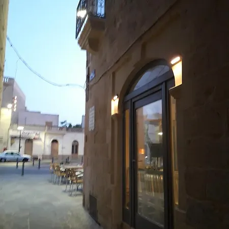 Townhouse Boutique And Restaurant * San Lawrenz