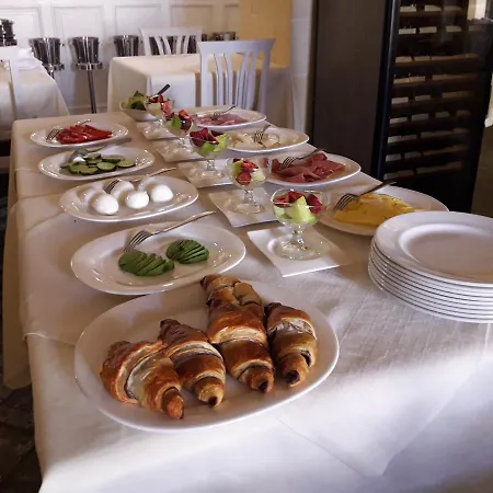Bed & Breakfast Townhouse Boutique And Restaurant *