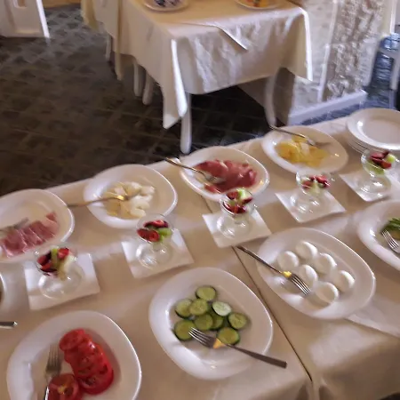 Townhouse Boutique And Restaurant San Lawrenz